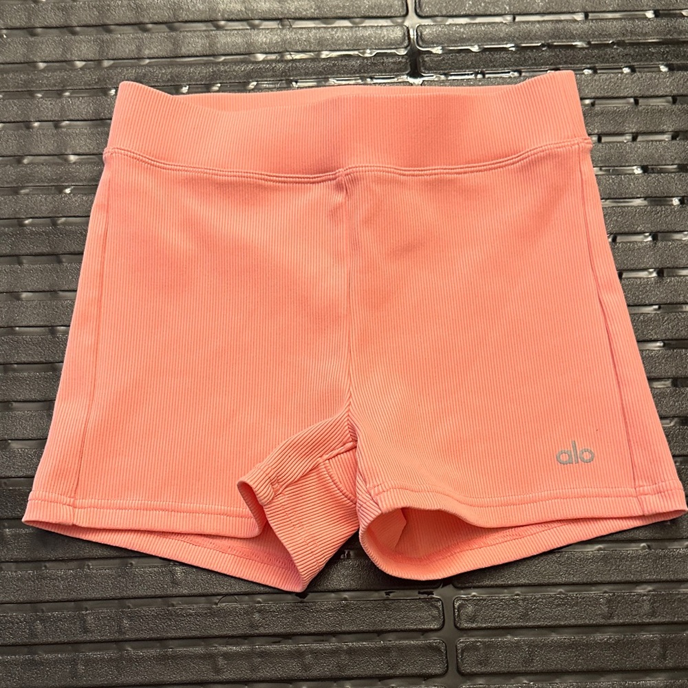 ALO Yoga Coral Ribbed Bike Shorts